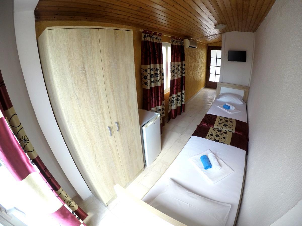 Golf Apartment *